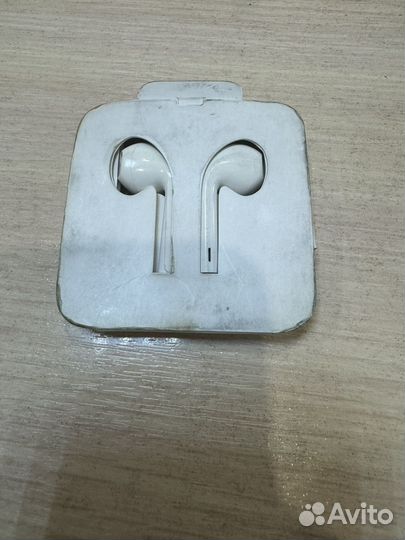 Наушники apple