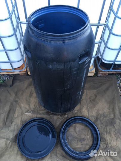 Бочки 260л- пластиковые (пищевые)