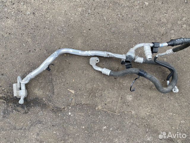 Трубка кондиционера на BMW F20 F30 F32 F34
