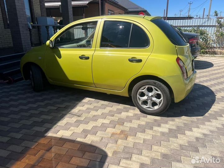 Nissan March, 2004