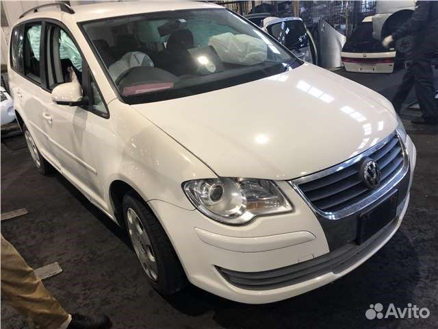 Разбор на запчасти Volkswagen Touran