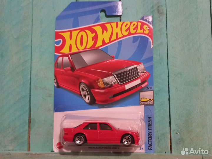 Hot wheels mersedes benz 500E 2021