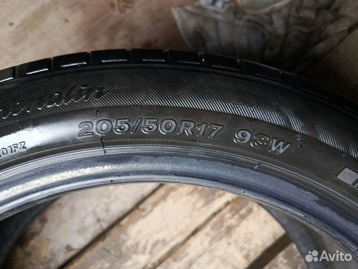 Bridgestone Potenza RE001 Adrenalin 205/50 R17