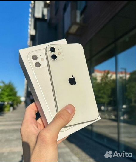 Телефон iPhone 11 64GB