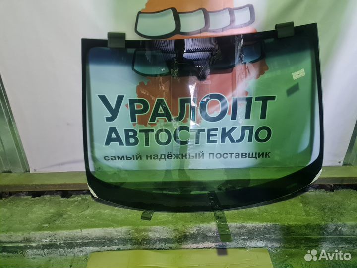 Лобовое стекло Skoda Roomster