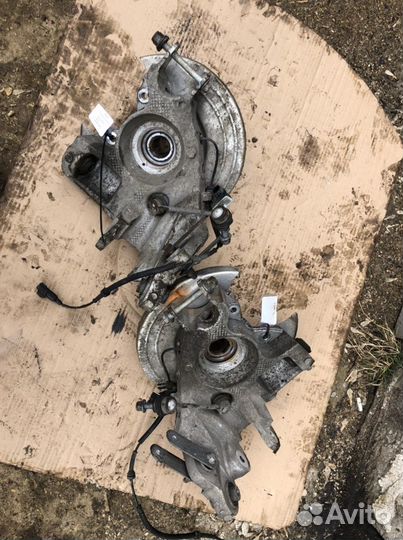 Кулак задний Range Rover Evoque L551 2018+