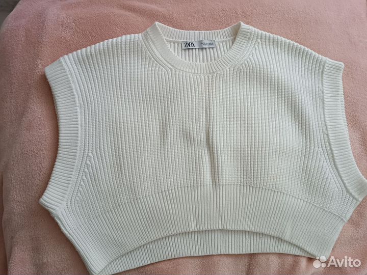 Жилетка женская вязаная