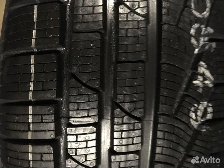 Pirelli Winter Sottozero II 225/45 R18 95V