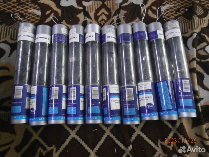 102 наушника для старых телефонов