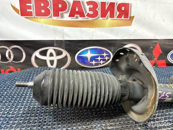 Стойка подвески передняя левая Subaru Xv GP7 FB20