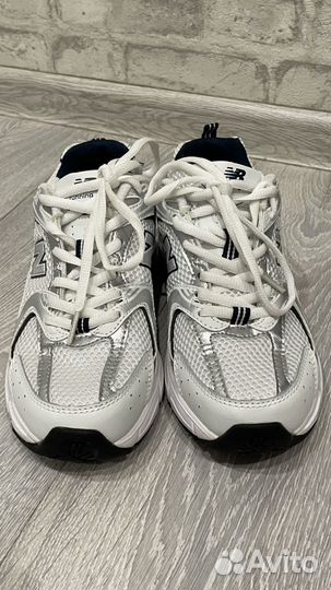 Новые Кроссовки женские new balance 530