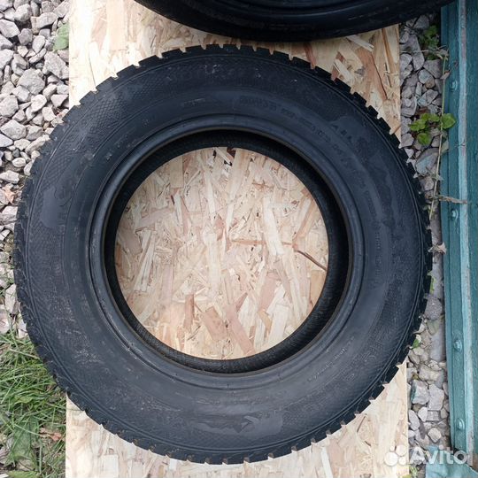 Gislaved Nord Frost 5 215/65 R16