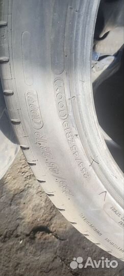 Michelin Pilot Super Sport 255/45 R19 100Y