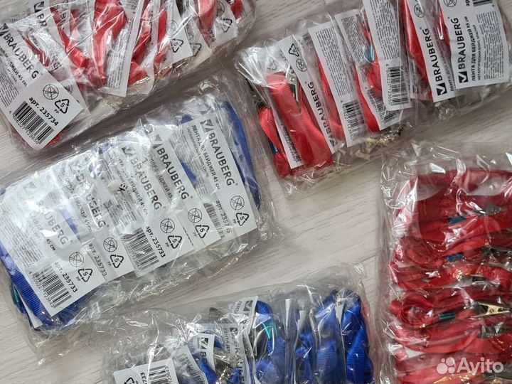 Бейдж вертикальный Brauberg (90х60 мм) и ленты