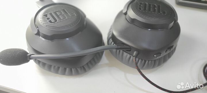 Наушники JBL Quantum 100