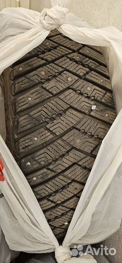 Goodyear UltraGrip Ice Arctic SUV 235/60 R18 107Y