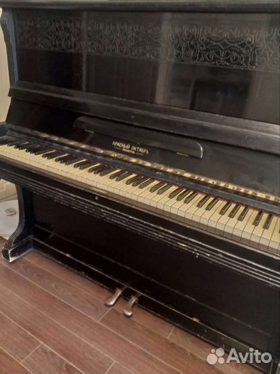 Фортепиано пианино Красный октябрь