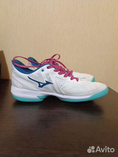 Кроссовки теннисные mizuno