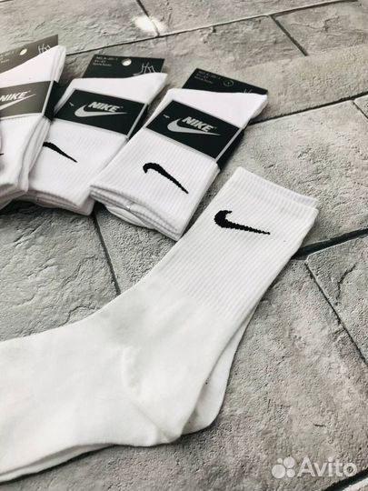 Носки nike высокие белые