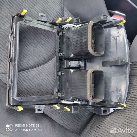 Рамка под автомагнитолу Тойота