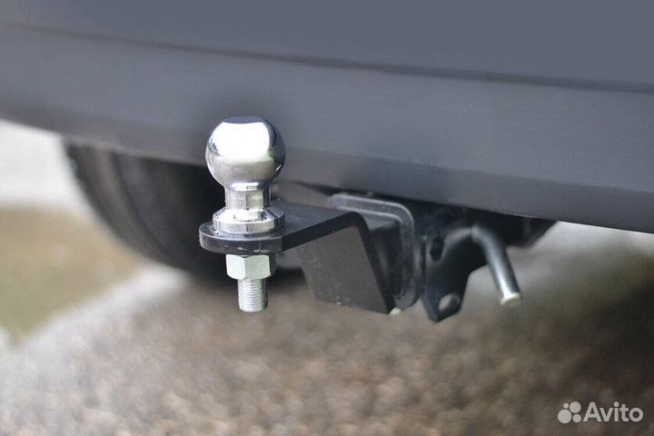 Фаркоп LADA Largus с 2012 - съемный квадрат