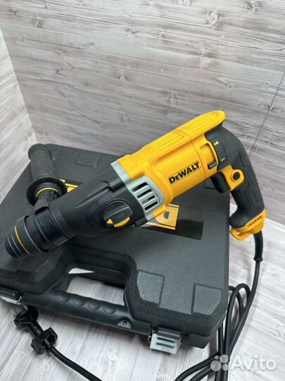 Перфоратор dewalt(900w) 3,2j)