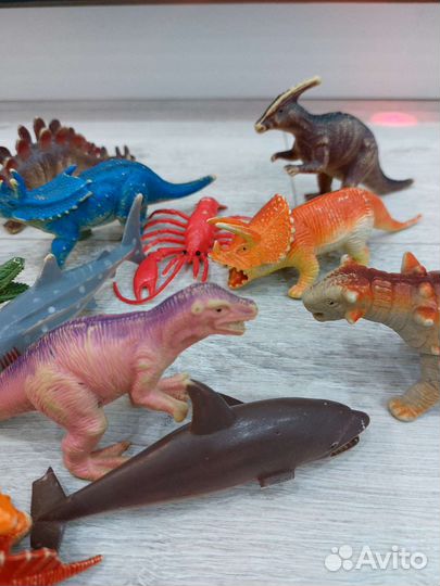 Фигурки динозавров 18 штук