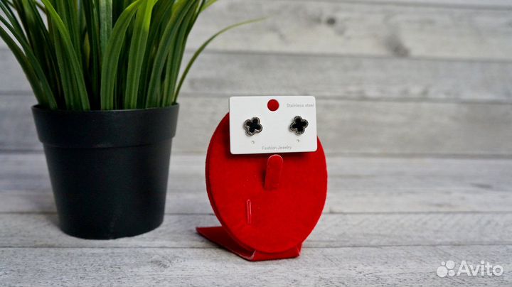 Серьги клевер новые