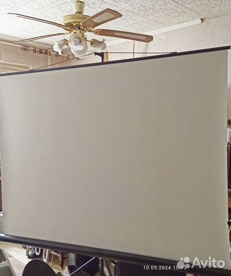 Экран для проектора