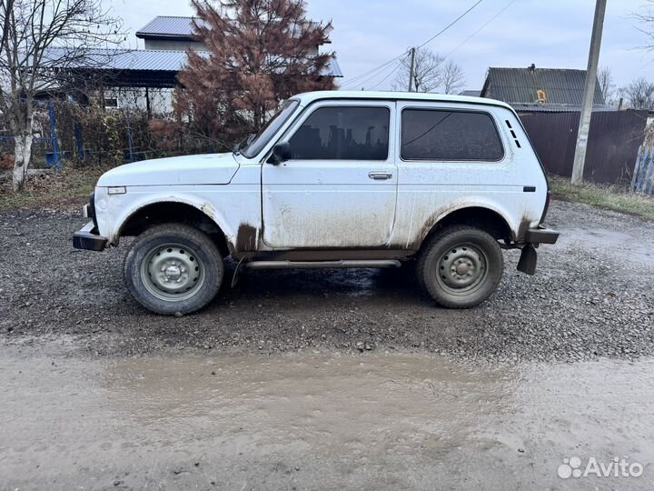 LADA 4x4 (Нива) 1.7 МТ, 2000, 200 000 км