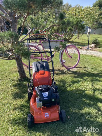 Газонокосилка бензиновая Husqvarna LC 140S