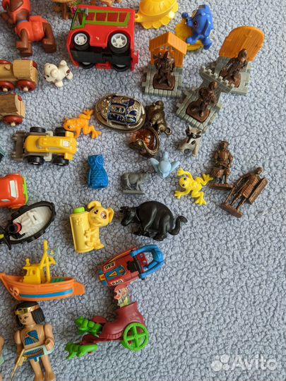 Игрушки из киндера пакетом