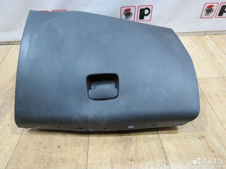 Бардачок LADA Vesta SW Cross