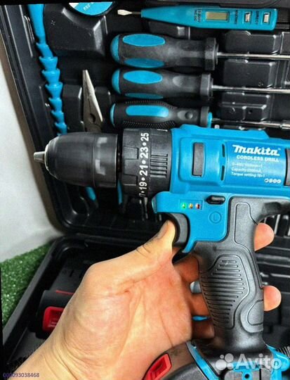 Шуруповерт Makita 26V с набором инструментов (Арт