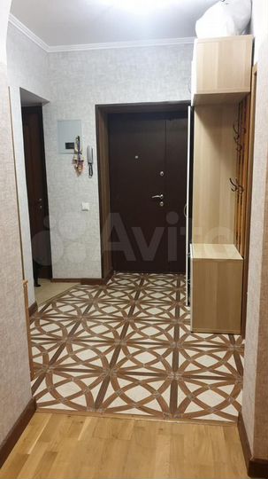 4-к. квартира, 77,3 м², 2/4 эт.