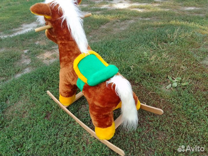 Лошадь качалка