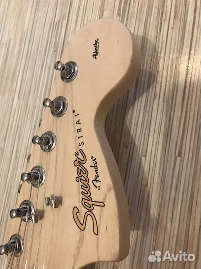 Электро гитара