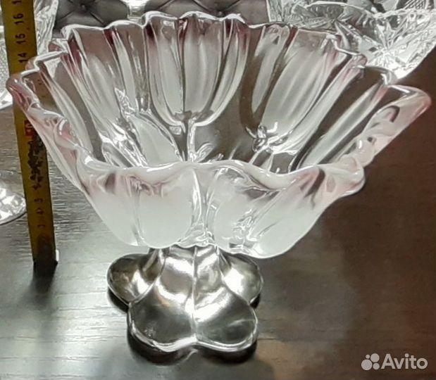 Ваза хрустальная на ножке