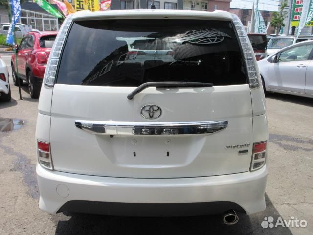 Toyota Isis 1.8 CVT, 2013, 92 800 км