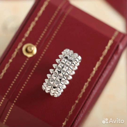 Кольцо Cartier из золота 750 пробы