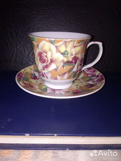 Блюдце, чашки, крышки