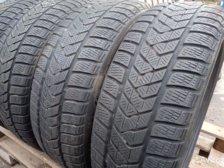 Pirelli Winter Sottozero 3 215/55 R18