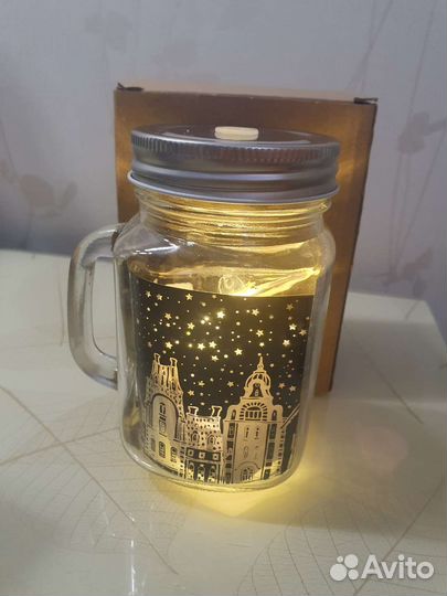 Банка для коктелей с гирляндой