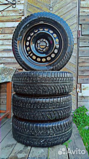 Matador MP 30 Sibir Ice 2 215/60 R16
