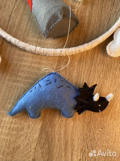 Мобиль в кроватку из фетра 