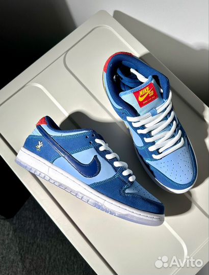 Кроссвоеи Nike SB Dunk Low Pro 