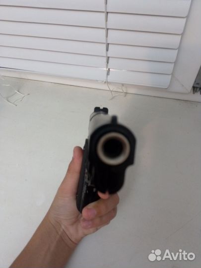 Железный пистолет