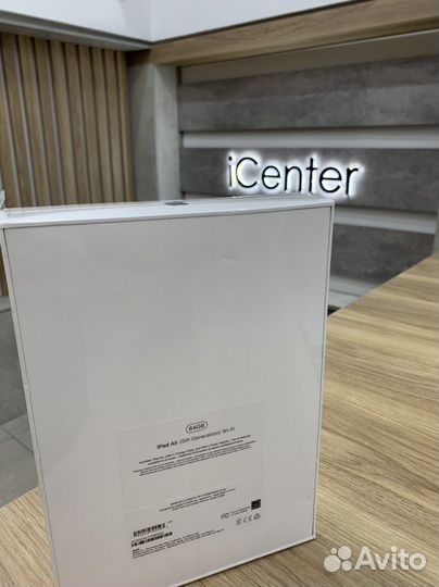 Apple iPad Air (5th Generation) Wi-Fi 64gb