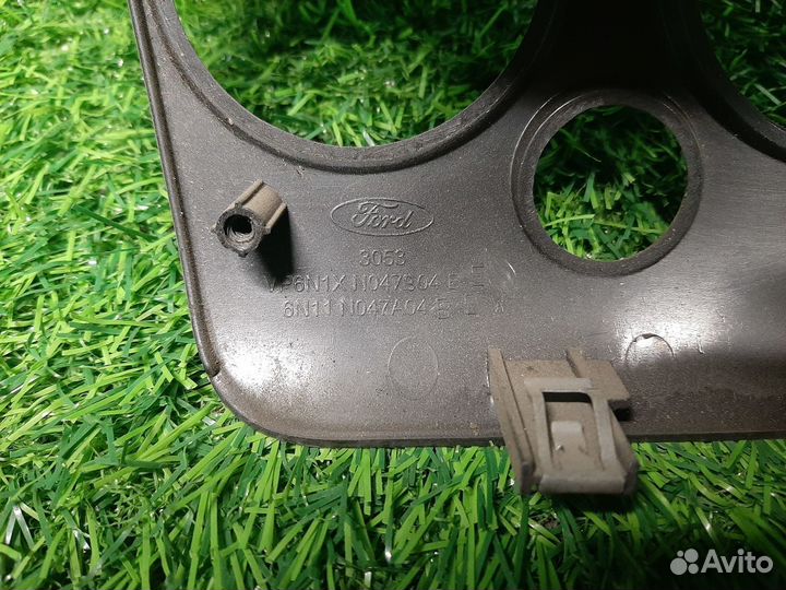 В наличии: Рамка магнитолы для Ford Fusion 1