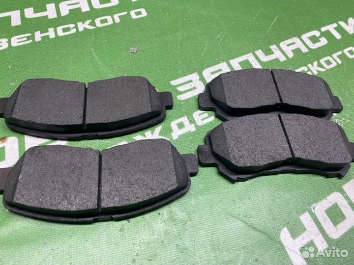 Передние тормозные колодки Nissan X-Trail T31 2008